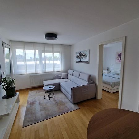 Apartman Malmar One Zagabria Esterno foto