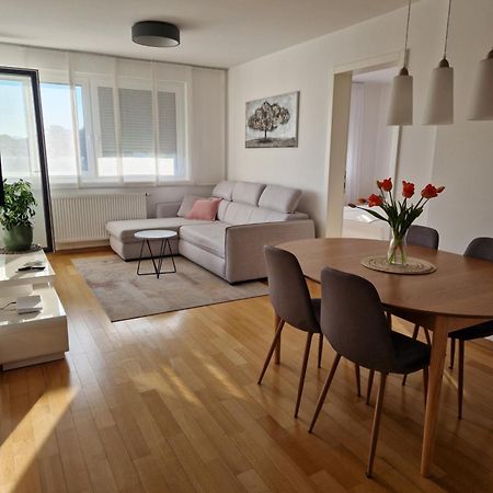 Apartman Malmar One Zagabria Esterno foto