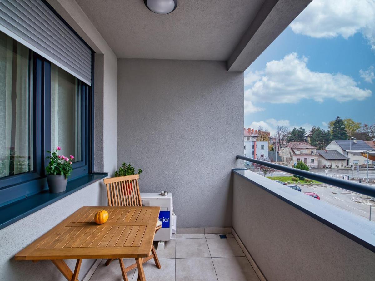 Apartman Malmar One Zagabria Esterno foto