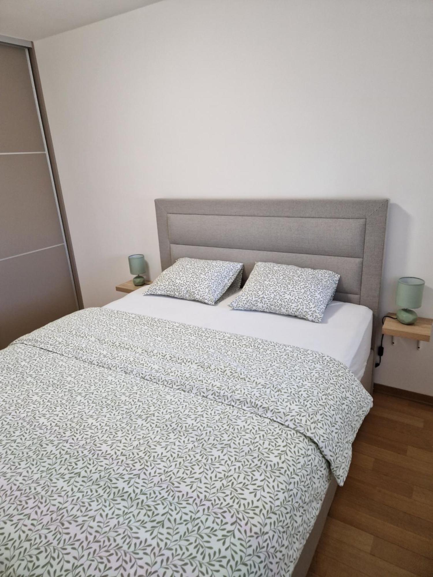 Apartman Malmar One Zagabria Esterno foto